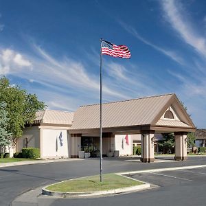 Hotel Ramada By Wyndham Provo Exterior photo