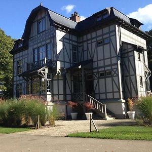 Bed and Breakfast Domaine Des Bruyeres Sains-en-Amiénois Exterior photo