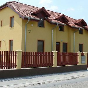 Hotel Aquasleep Veľký Meder Exterior photo