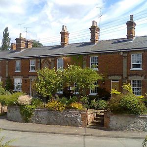 Hotel Billys Kedington Exterior photo