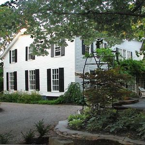 Niagara Mansion Carriage Suite Lewiston Exterior photo