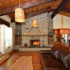 Willa 9 Bed Blue Mountain Chalet With Hot Tub - Sleeps 20 Collingwood Exterior photo