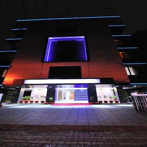 Hotel Moneta Pune Exterior photo