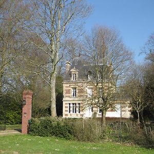 Bed and Breakfast Chateau De Launay Méry-Corbon Exterior photo