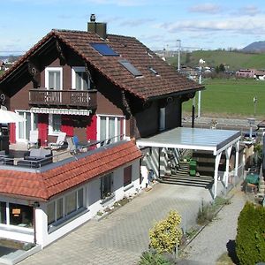 Hotel Pension Chalet Charme Siebnen Exterior photo