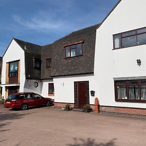 Hotel White Wings Nuneaton Exterior photo