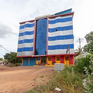 Hotel Oyo 15663 Sri Karuna Residency Tańdźawur Exterior photo