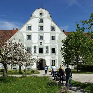 Hotel Zentrum Fuer Umwelt Und Kultur - Gaestehaus Und Jugendbildungseinrichtung Im Maierhof Benediktbeuern Exterior photo