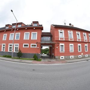 Hotel Casino Admiral Velenice - Gmuend Ceske Velenice Exterior photo