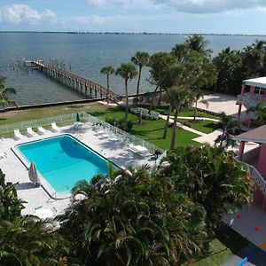 Caribbean Shores Waterfront Resort Jensen Beach Exterior photo