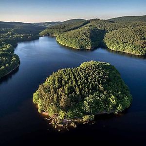 Cottage Du Lac De Chaumecon Avec Etang Prive Brassy Exterior photo