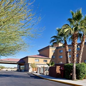 Holiday Inn Express & Suites Phoenix/Chandler Exterior photo