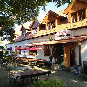 Hotel Pension & Restaurant U Konske Drahy Holkov Velešín Exterior photo