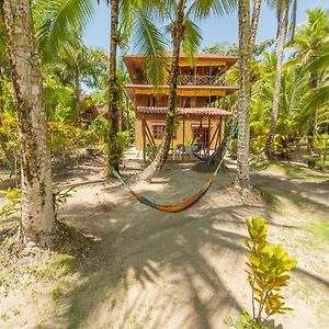 Hotel Tierra Verde Bed And Breakfast Bocas del Toro Exterior photo