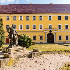 Hotel Ubytovani 8 Jaroměř Exterior photo