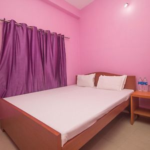 Spot On 61318 Plato Homestay Gangtok Exterior photo