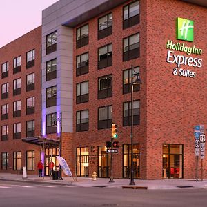 Holiday Inn Express & Suites - Tulsa Downtown - Arts District, An Ihg Hotel Exterior photo