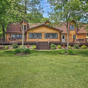 Large Home On Lake Edward With Deck And Fire Pit! Nisswa Exterior photo