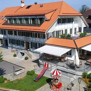 Hotel Gasthof Zum Schluessel Ueberstorf Exterior photo