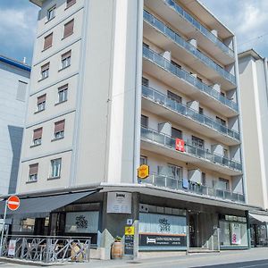 Hotel Garni Moderno Bellinzona Exterior photo