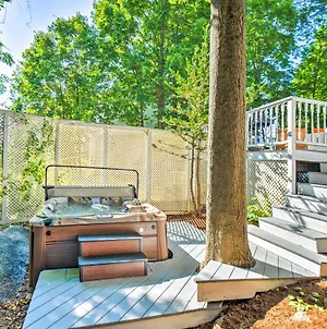 Gorgeous Meredith Home With Hot Tub And Arcade! Exterior photo