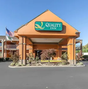 Quality Inn Downtown Johnson City Exterior photo