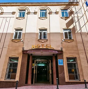 Hotel Victoria Linares  Exterior photo