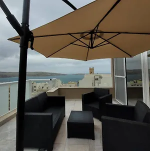 St Paul'S Bay New Modern Penthouse 2 Minutes From Beach Seascape Stays San Pawl il-Baħar Exterior photo