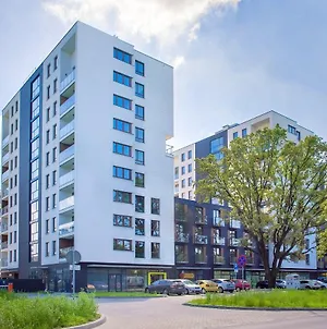 Metro Bielany Apartments With Parking By Renters Warszawa Exterior photo