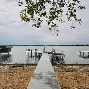 Sandy Feet Retreat On Big Spirit Lake Exterior photo