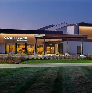 Hotel Courtyard By Marriott Indianapolis Castleton Exterior photo