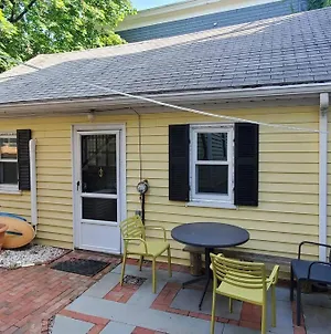 Harvard Squares Only Tiny House On The Charles! Cambridge Exterior photo