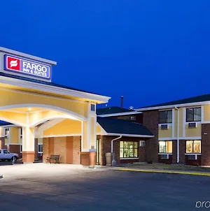 Fargo Inn&Suites Exterior photo