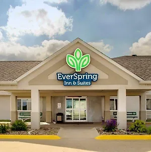 Everspring Inn & Suites Oskaloosa Exterior photo