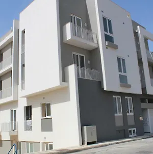 Clifftop Modern Apartment Mellieħa Exterior photo