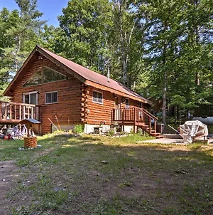 Willa Cozy Manistique Cabin With Deck, Grill And Fire Pit! Exterior photo