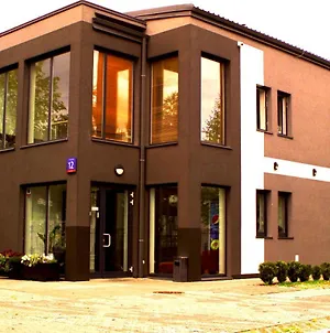 Arcus Premium Hostel Warszawa Exterior photo